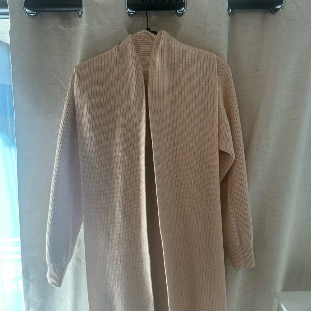 Frame blush knit shrug - Picture 7 of 7